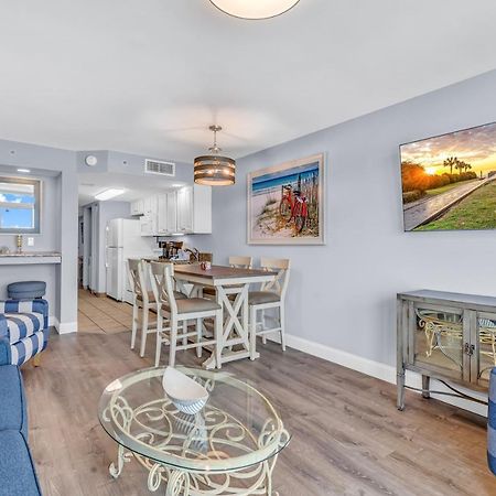 Beach-Side Condo W Pools 미를 비치 외부 사진