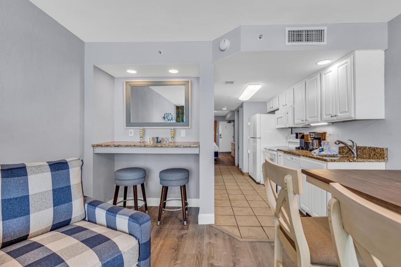 Beach-Side Condo W Pools 미를 비치 외부 사진
